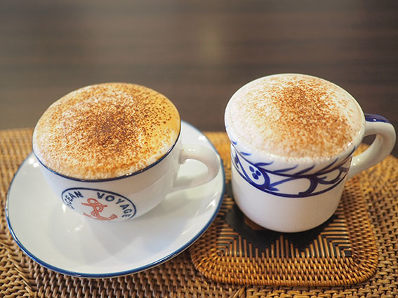 カプチーノ＆ホットチョコレート